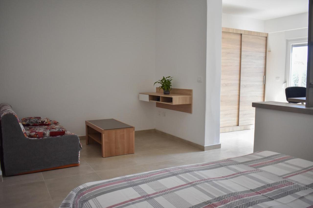 Relax & Enjoy - Marcana Apartments エクステリア 写真